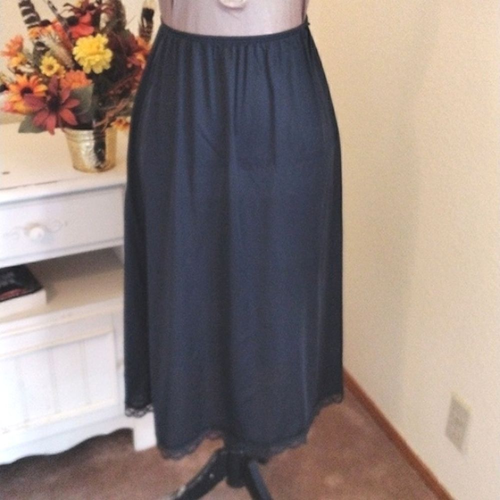 VINTAGE Deena Half Slip